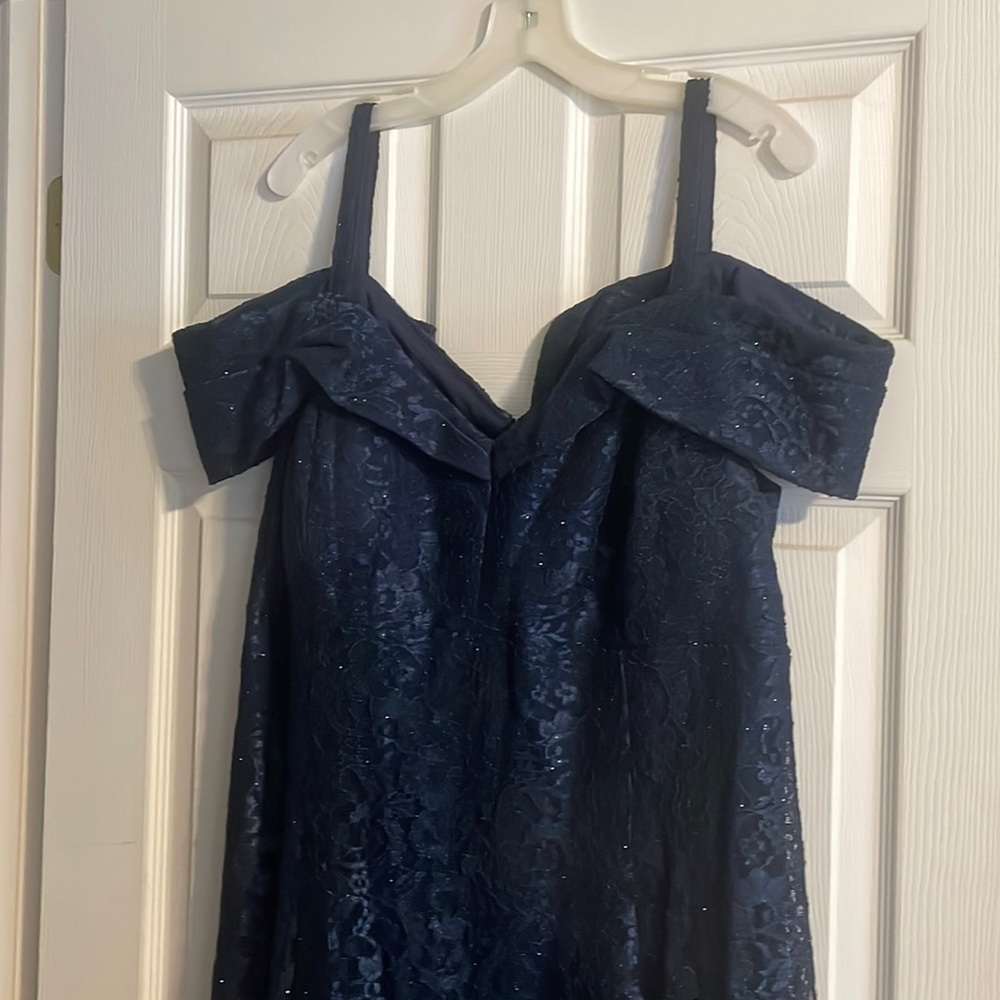 David’s bridal navy blue floor length bridesmaid/prom dress